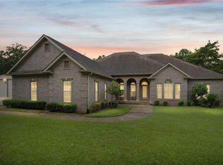 9756 Malbis Ln, Daphne, AL 36526