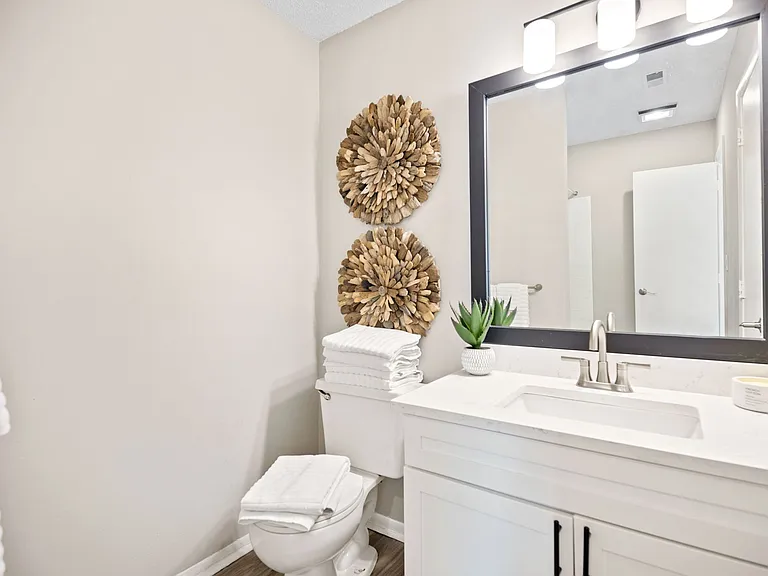 420 Michelle Linnea Dr — Photo 32