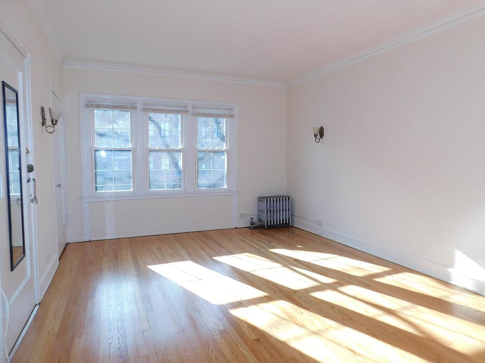 1st image of 2608 Eastwood Ave #3A