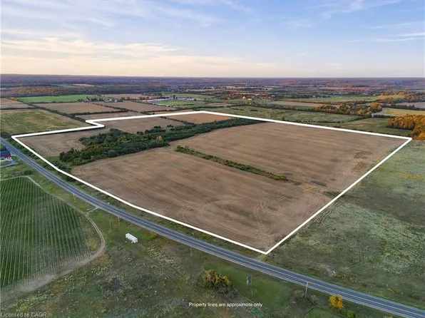 18130 Loyalist Pkwy, Prince Edward County, ON K0K 2T0