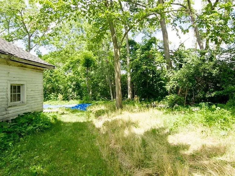 1435 Broadway St — Photo 32