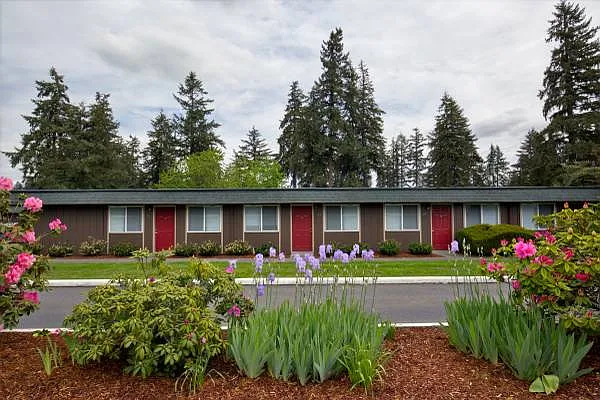 Country Estates Apartments — Photo 1
