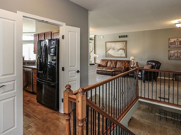 3rd image of 1382 Ironwood Dr