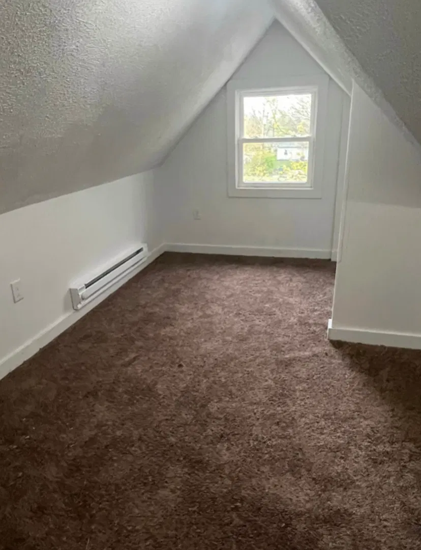 Muncie, 1328 E Main ST — Photo 4