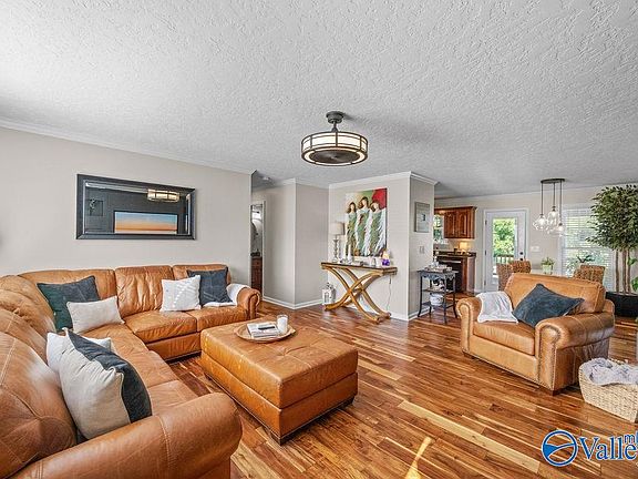 5th image of 66 Rachel Ln