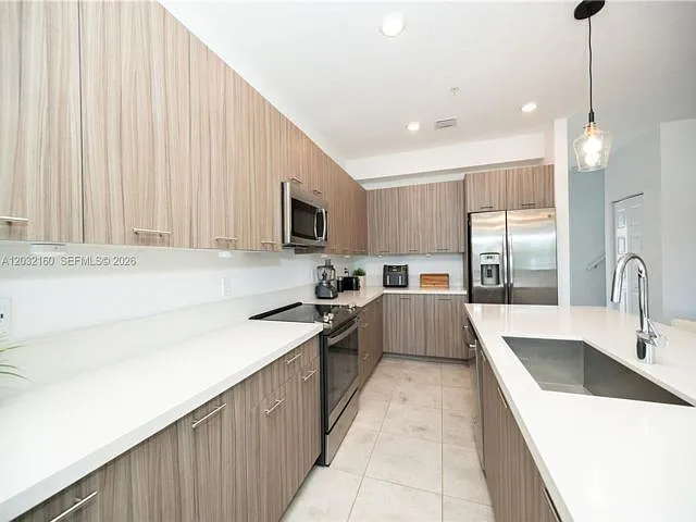 4640 NW 84th Ave — Photo 19