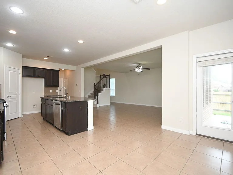 16614 Spirit Lake Ct — Photo 5