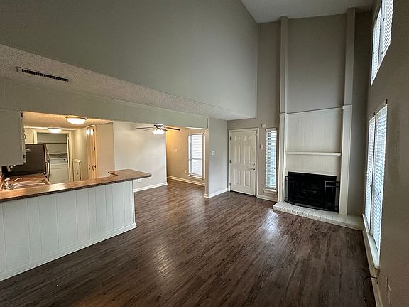 3rd image of 1705 Port Oak Pl
