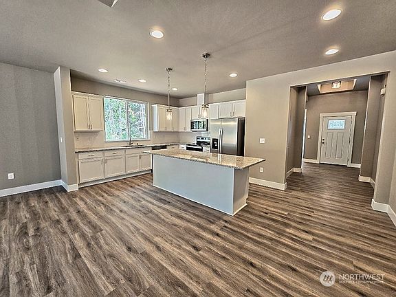 5th image of 38 Stella Lane