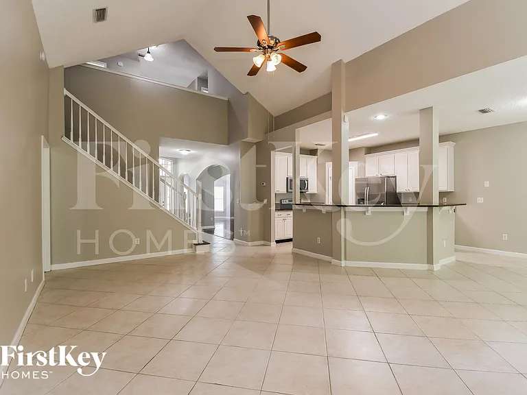 2132 Pebble Creek Ln — Photo 3