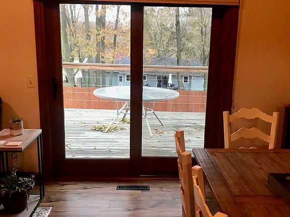 4th image of 1102 Windsong Ct SE