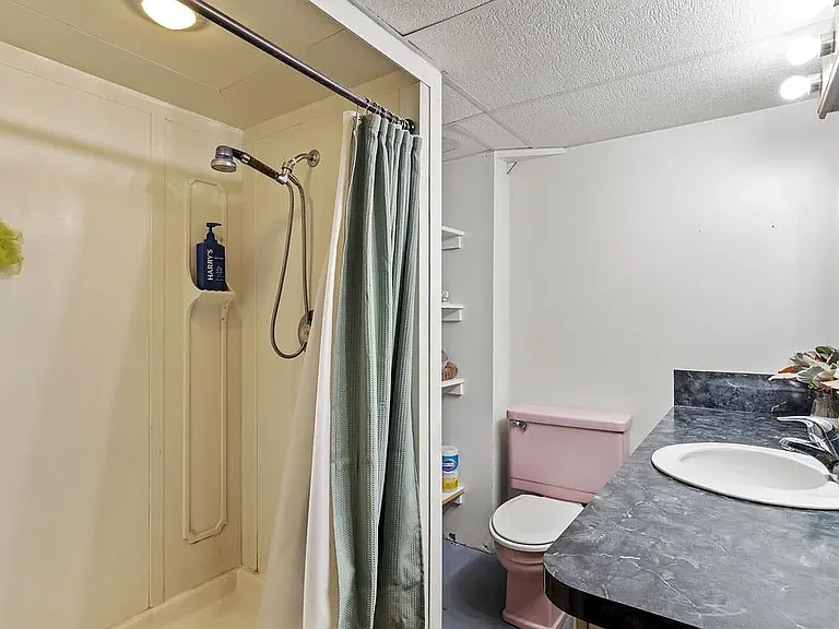 209 W Gardiner St — Photo 21