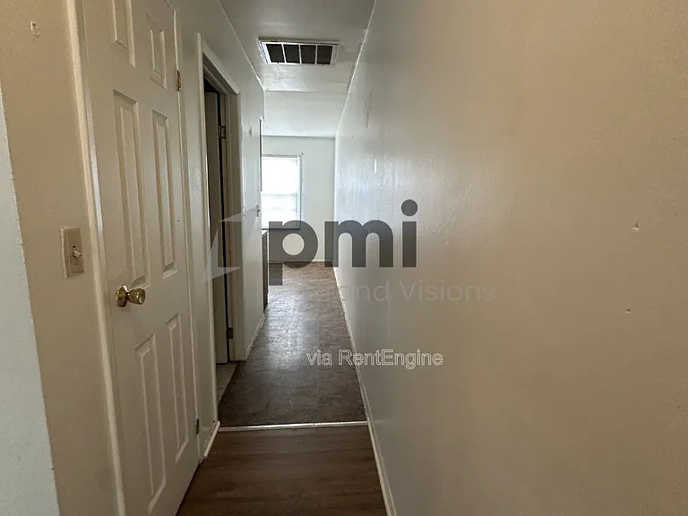 1612 University Dr — Photo 20