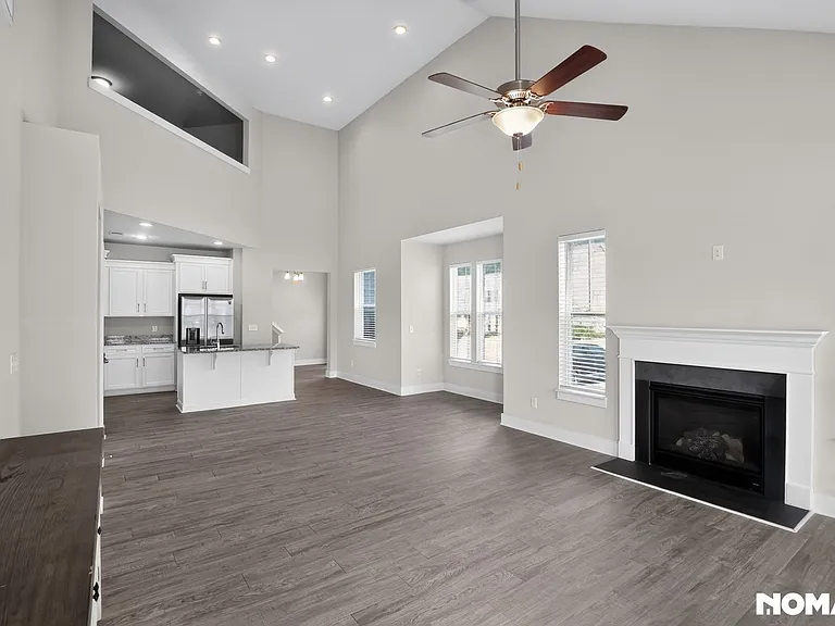 201 Sprucewood Ct — Photo 6