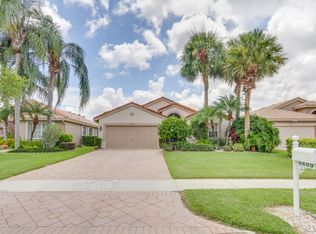 6689 Sun River Rd, Boynton Beach, FL 33437