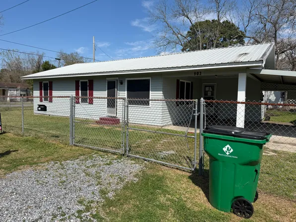 903 Chevis St, Abbeville, LA 70510
