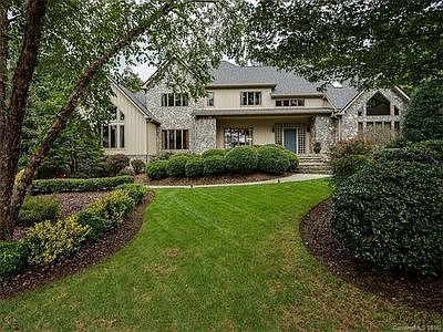 2nd image of 3526 Bellevue Ln