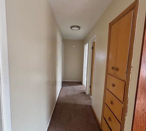5th image of 814 E 4th St