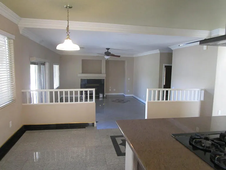 2238 Alanhurst Dr — Photo 6