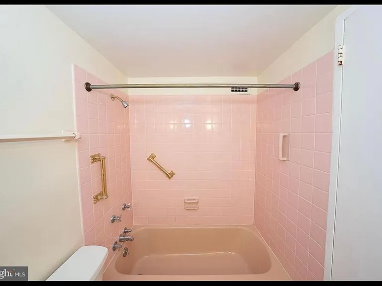 50 Belmont Ave #4 — Photo 11