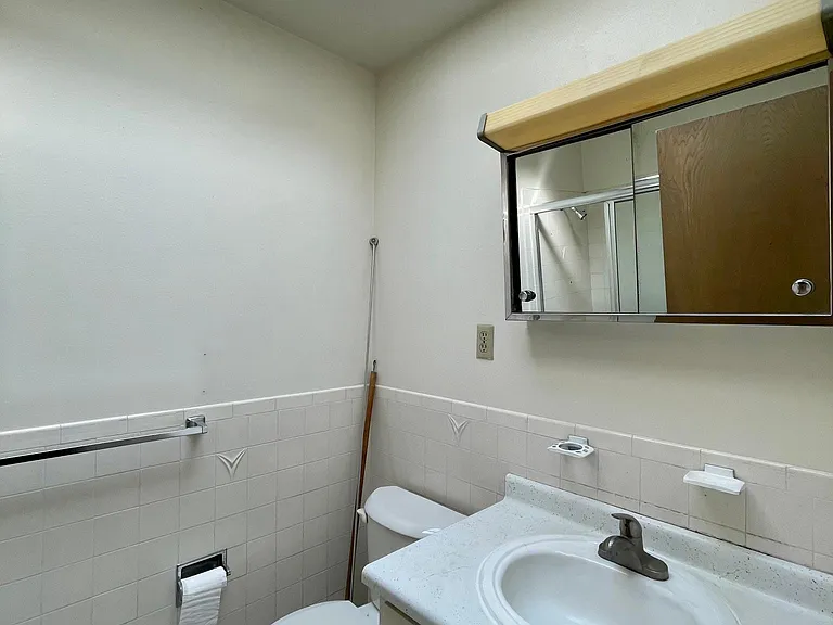 1336 Judah St #302 — Photo 15