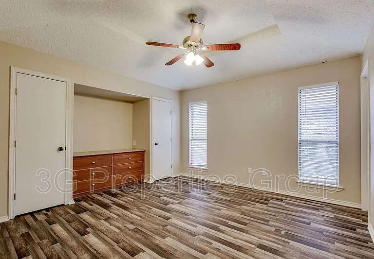 3712 Roussillon Dr — Photo 20