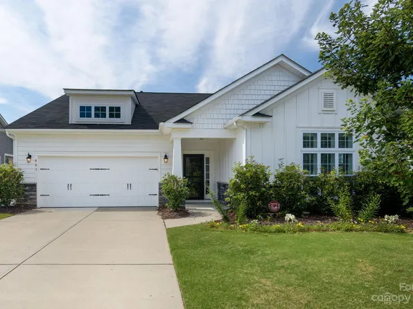 403 Broadleaf Dr, Denver, NC 28037