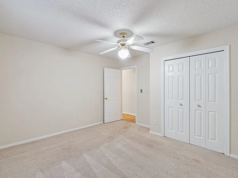 4591 Scarlet Dr — Photo 17