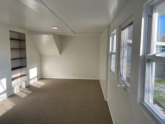 5th image of 12044 N Park Ave N