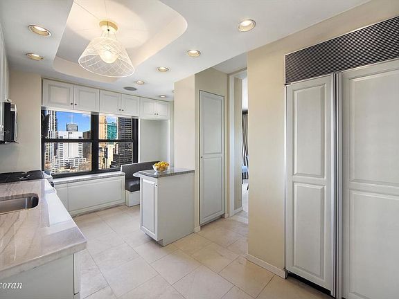2nd image of 160 E 38th St #33DE
