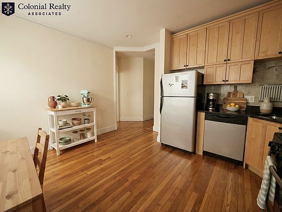 4th image of 189 Winthrop Rd #11