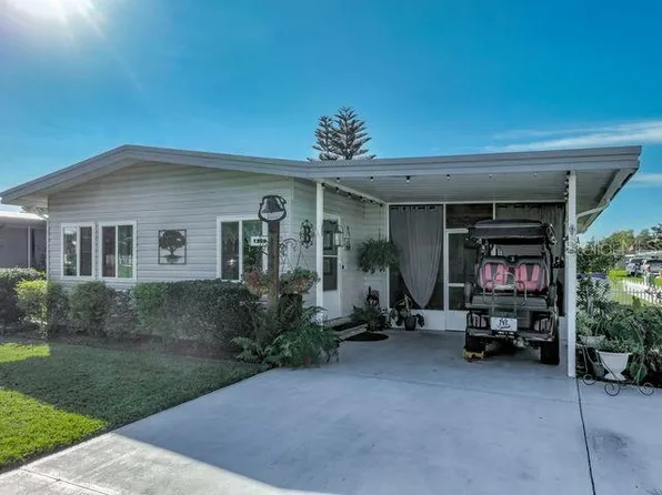 1359 Windsor St, Tavares, FL 32778