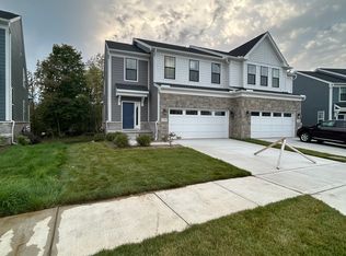 5350 Trail Vista Dr, West Bloomfield, MI 48323