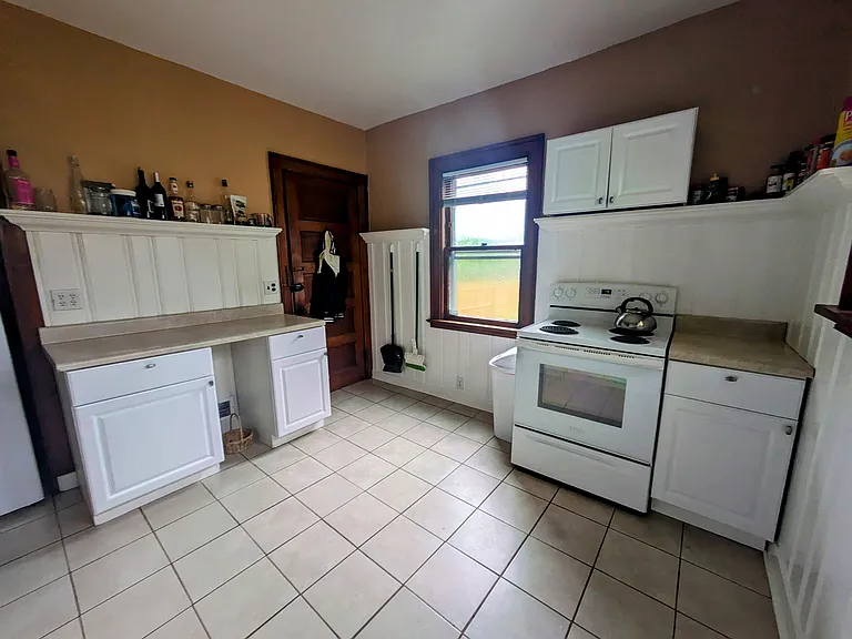 66 Ardmore Pl #1 — Photo 4