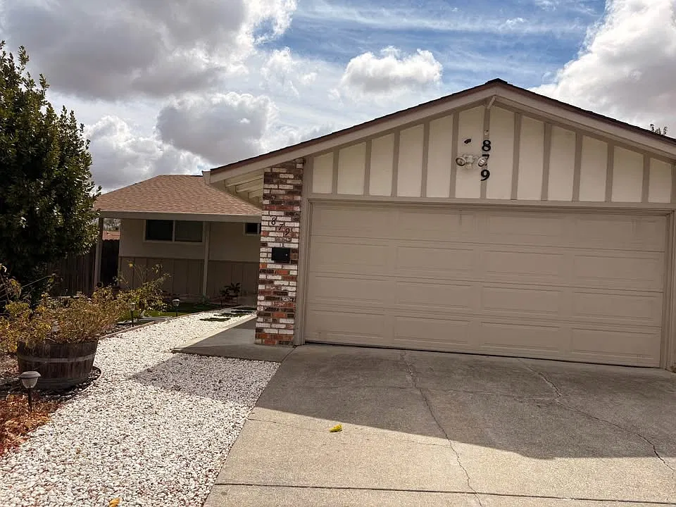 879 Marshall Rd