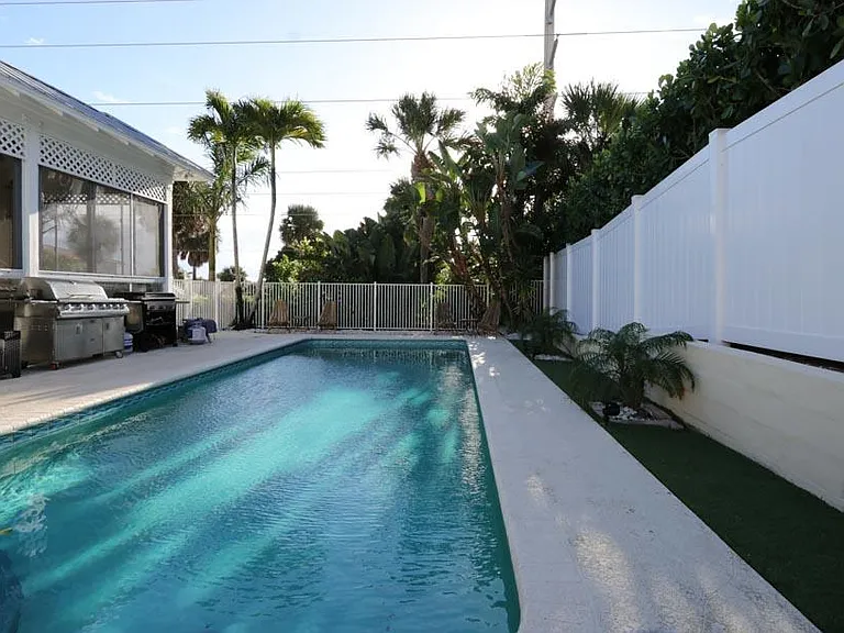 400 Seaside Ln — Photo 4