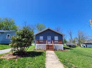 929 N Maple Ave, Mountain Grove, MO 65711