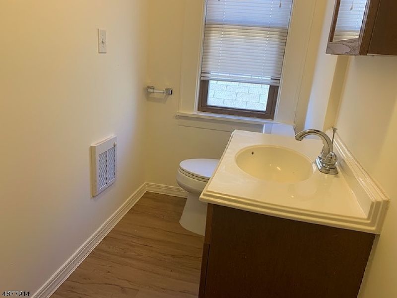 2nd image of 118 Halstead Ave