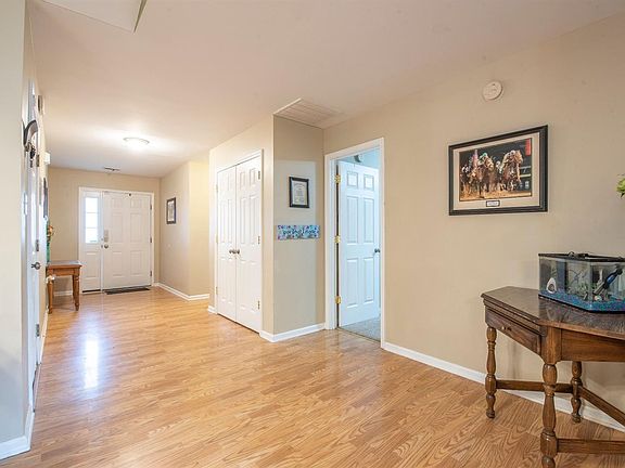 4th image of 124 Olivia Dr