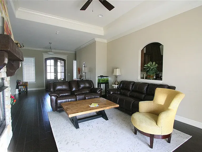 4300 Eggersway Pl — Photo 5