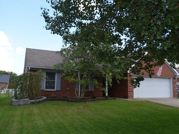 2nd image of 823 Spyglass Ln