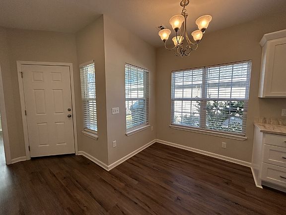 4th image of 128 Hannah Dr