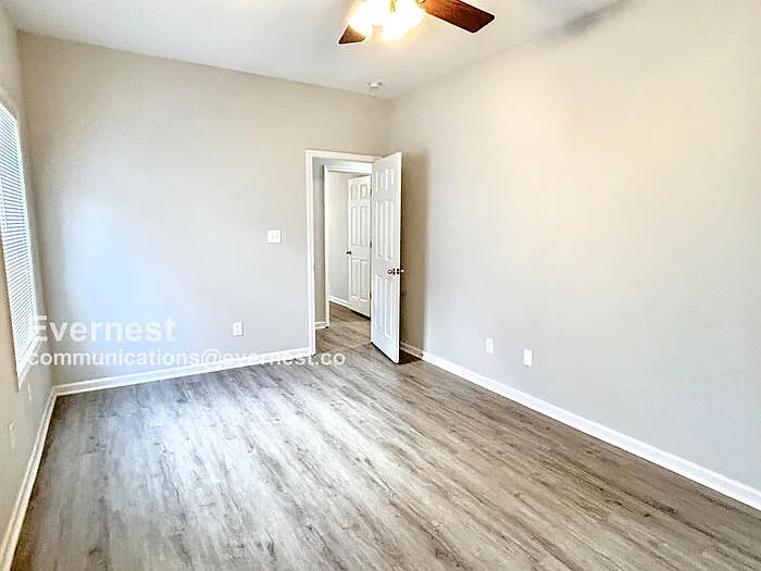 295 Sterling St SE — Photo 12