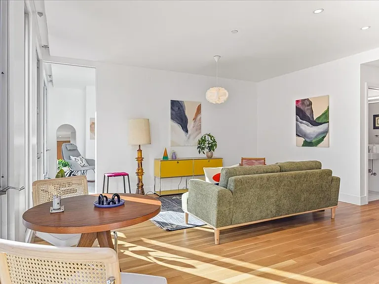 937 NW Glisan St #435 — Photo 5