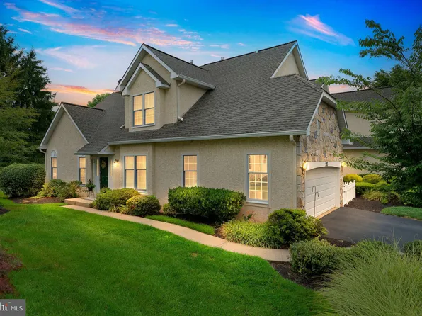 205 Saint Andrews Ct, Blue Bell, PA 19422