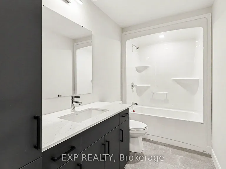 1089 Notre Dame St #6 — Photo 17