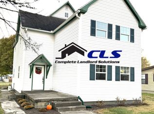 39 S Main St, Rosedale, IN 47874