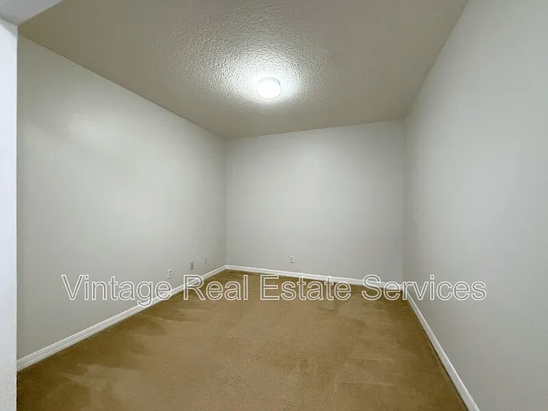 254 Castlekeeper Pl — Photo 13