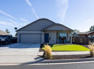 805 SE Dacotah Ct, Madras, OR 97741