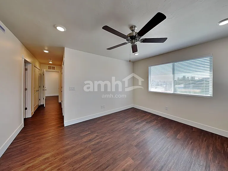 1461 W Afton St — Photo 8